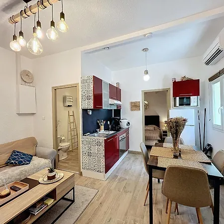 F2 Avec Terrasse, Climatisation Et Proche Des Thermes - - Fr-1-451-202 *