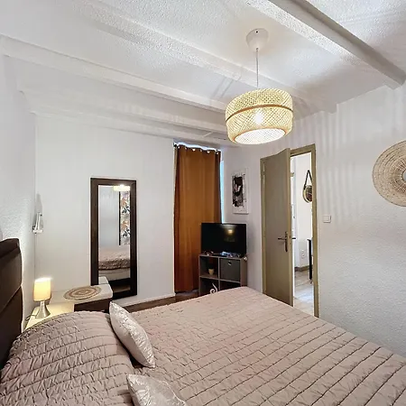 Apartment F2 Avec Terrasse, Climatisation Et Proche Des Thermes - - Fr-1-451-202