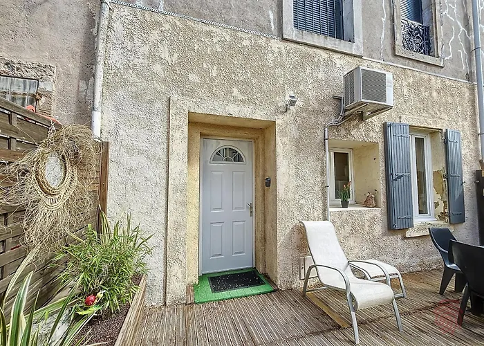 F2 Avec Terrasse, Climatisation Et Proche Des Thermes - - Fr-1-451-202